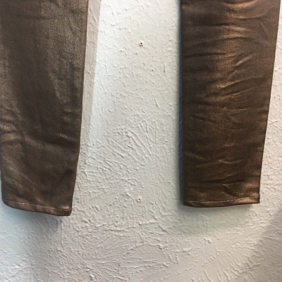 Paige - Picture 4 of 6